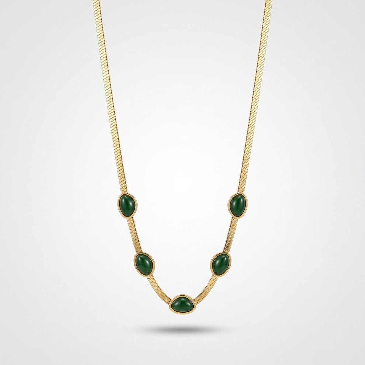 Elodie | Emerald Stone Necklace - Klementina Boutique